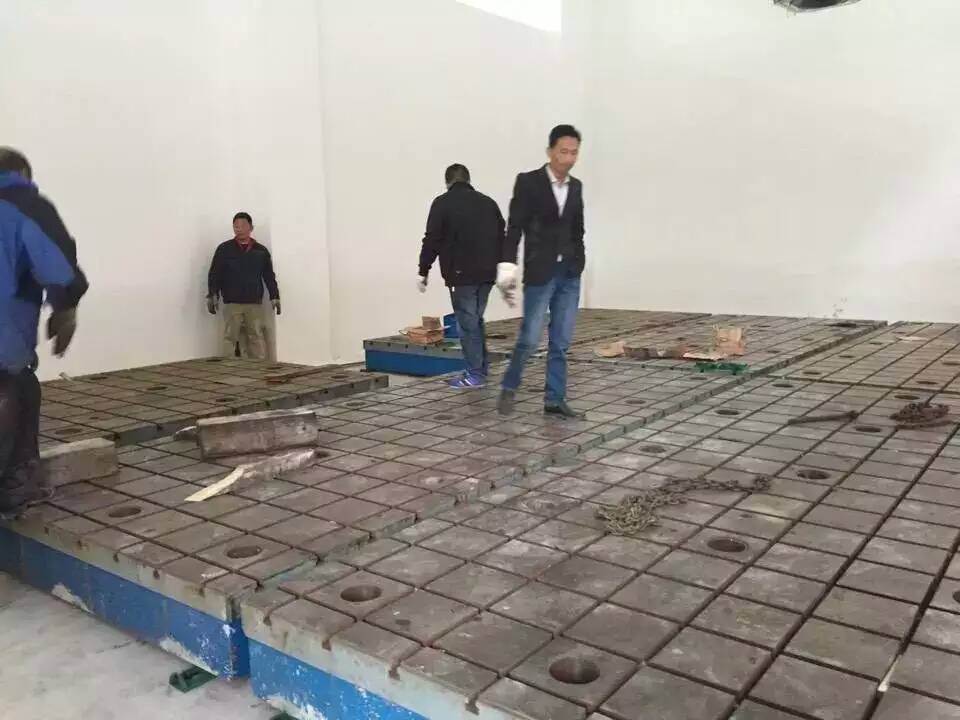 凱創(chuàng)安裝技師在上海安裝現(xiàn)場(chǎng)